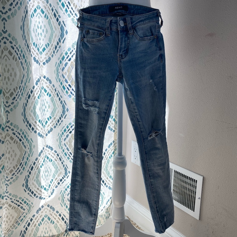 AERO Low Rise Destructed Jeans